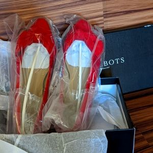 Brand NIB Talbots red suede Edison Bow flats